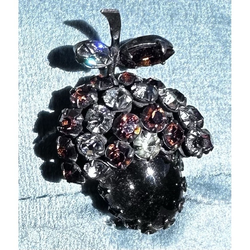 VTG Unsigned Schreiner NY Berry Rhinestone Cabochon 2 Prong Dress Fur Clip RARE